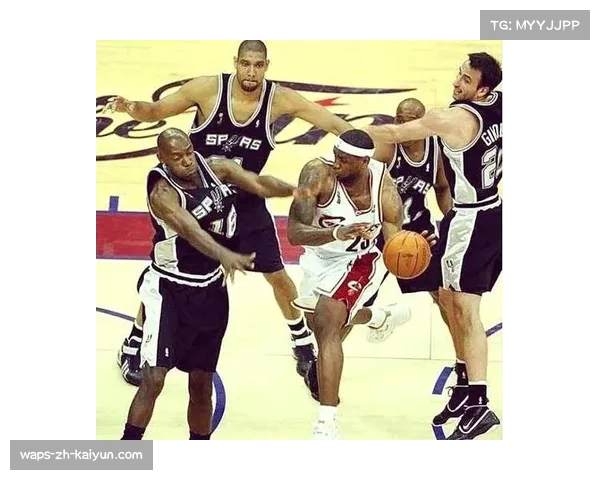 詹姆斯吸引包夹助攻八村塁,战术决策转向最优解识别